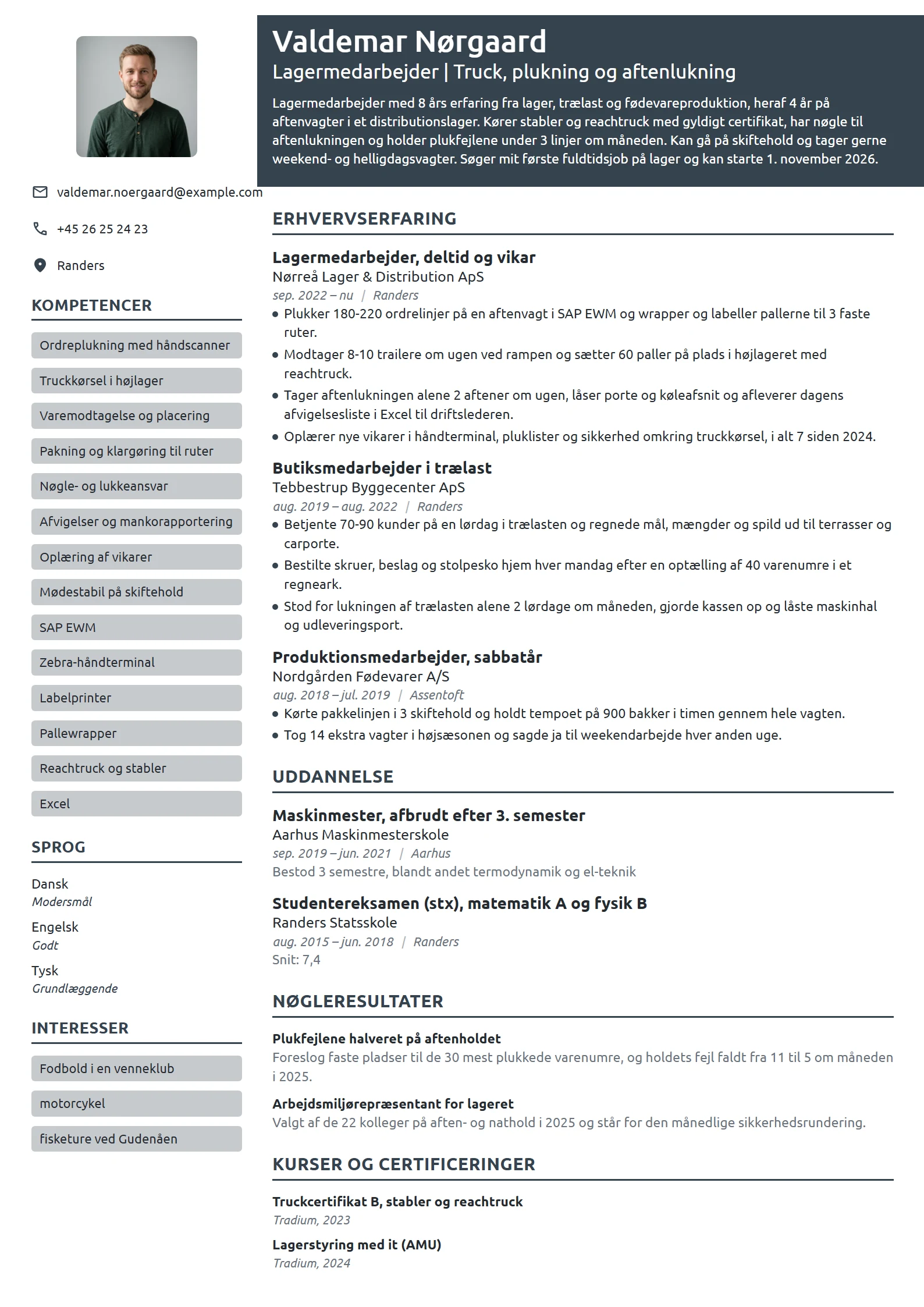 CV-eksempel til første fuldtidsjob på lager