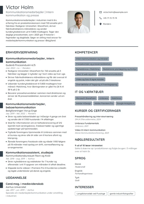 CV-eksempel til kommunikationsmedarbejder i industrien