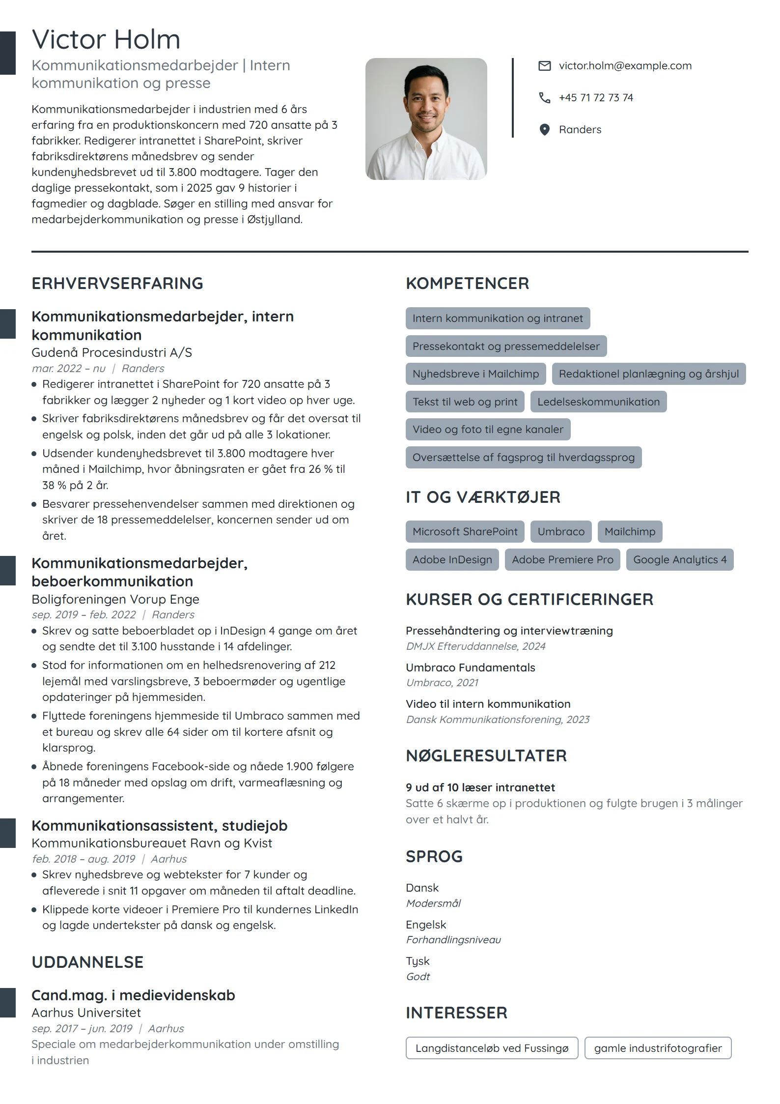 CV-eksempel til kommunikationsmedarbejder i industrien