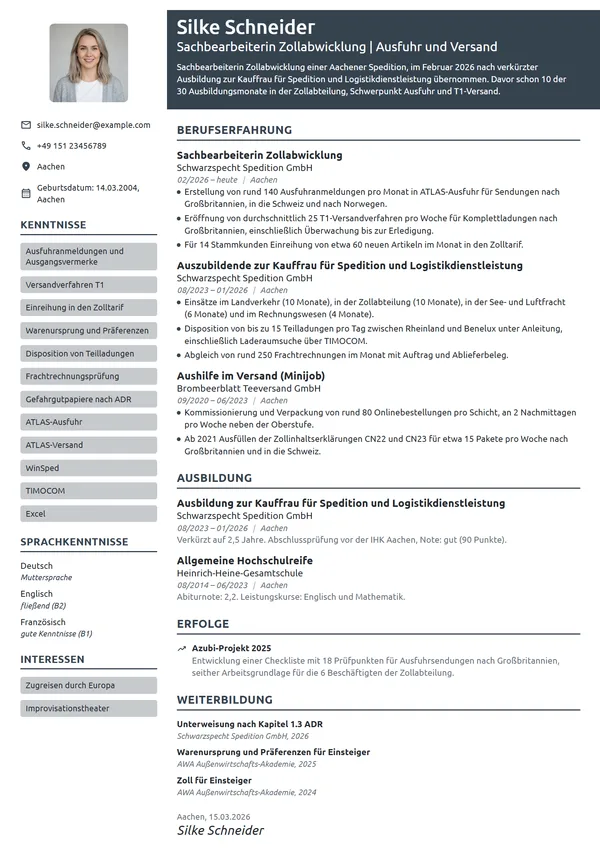 Lebenslauf-Beispiel: Sachbearbeiterin Zoll nach der Ausbildung