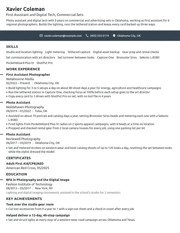 Assistant Photographer resume example