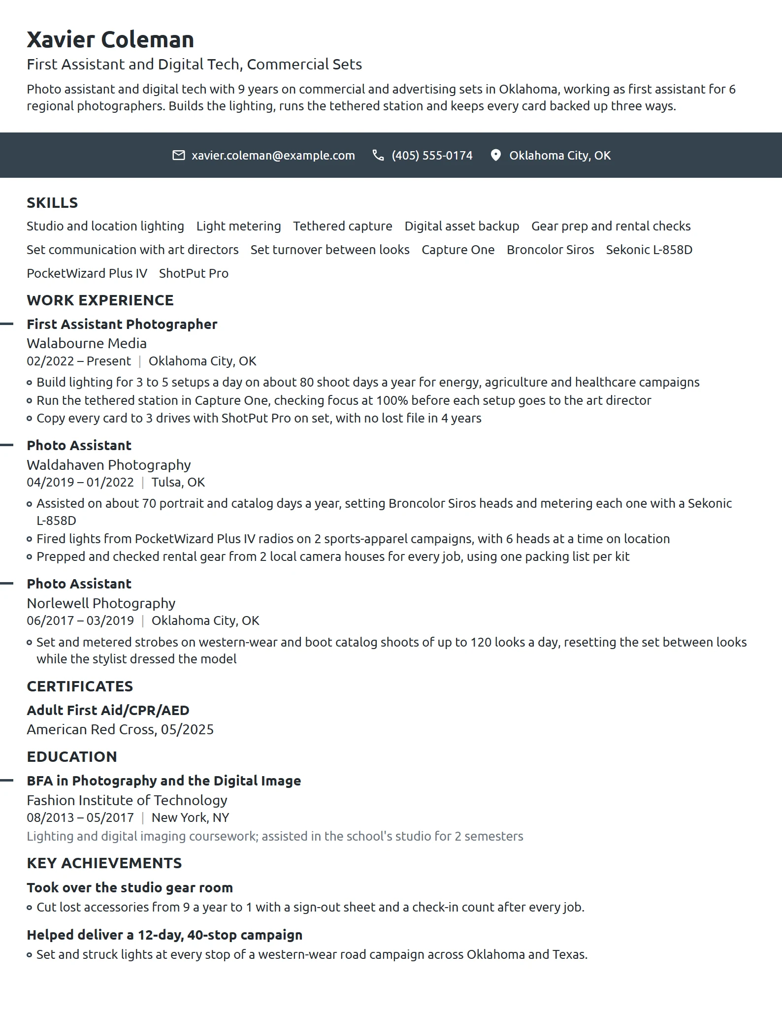 Assistant Photographer resume example