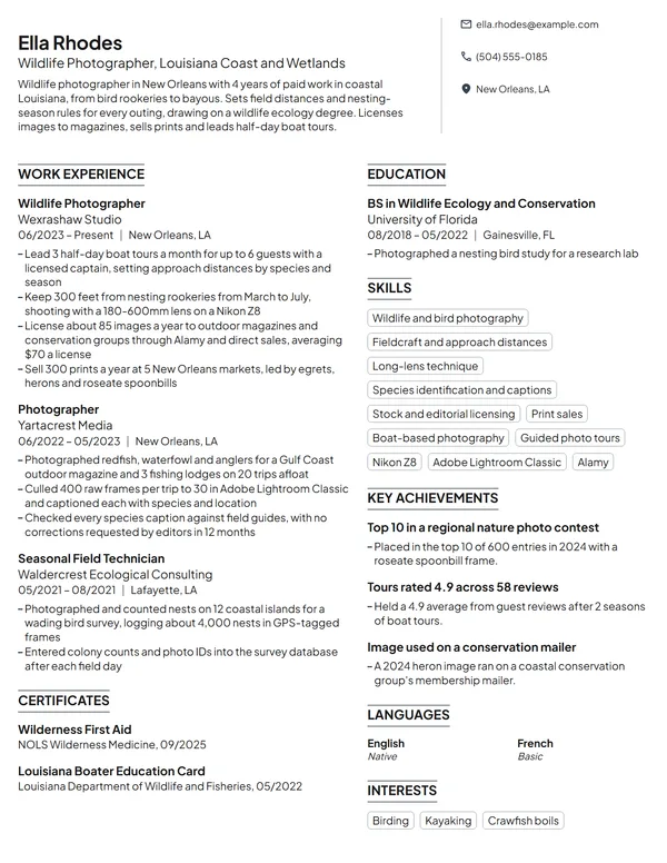 Wildlife Photographer resume example