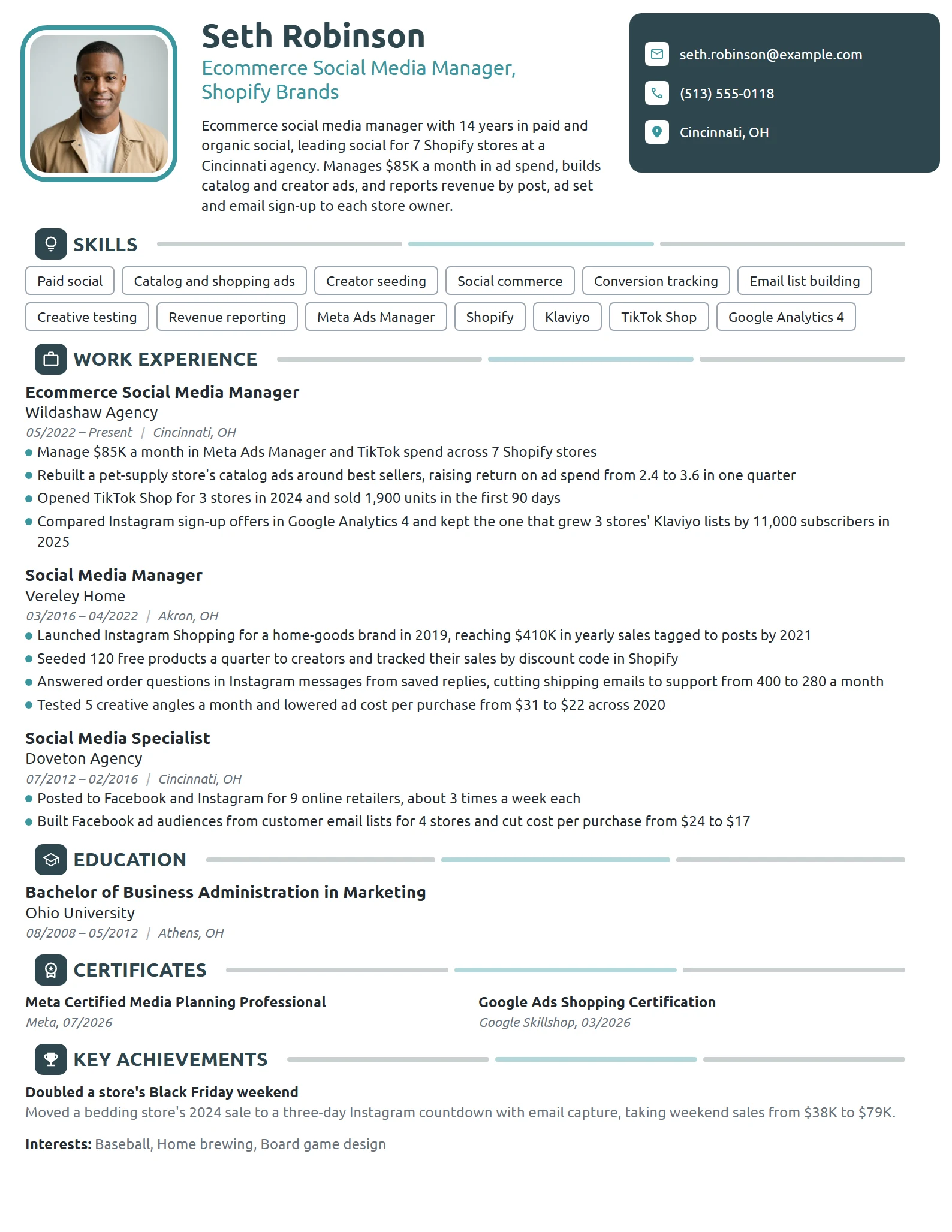 Ecommerce Social Media Manager resume example