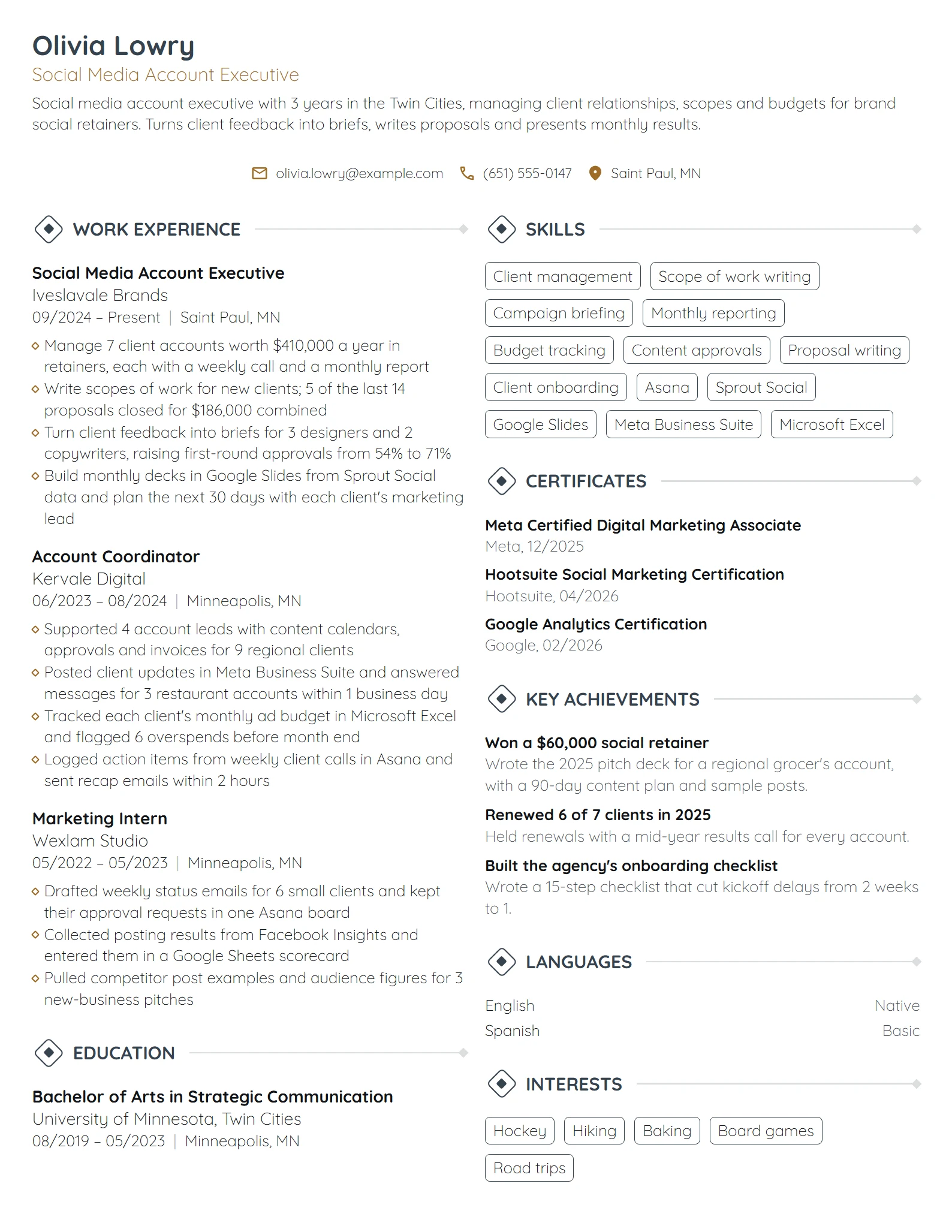 Social Media Account Executive resume example