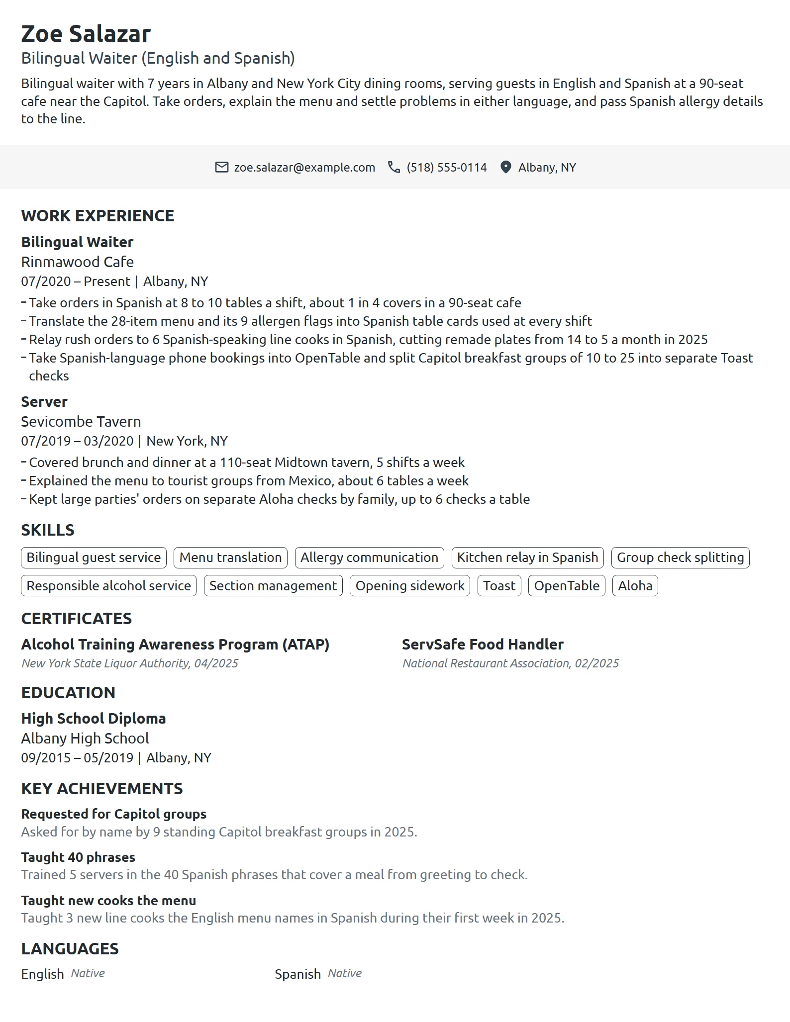 Bilingual Waiter resume example